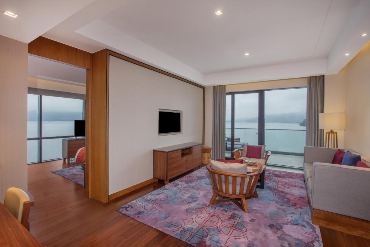 Crowne Plaza Huangshan Taiping Lake, An Ihg Hotel Exterior photo