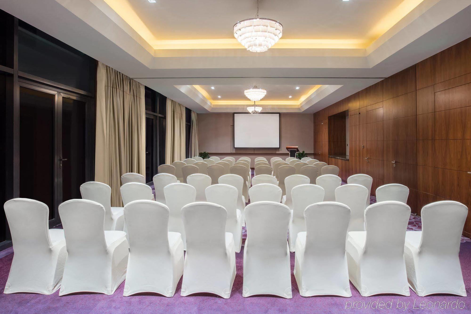 Crowne Plaza Huangshan Taiping Lake, An Ihg Hotel Exterior photo