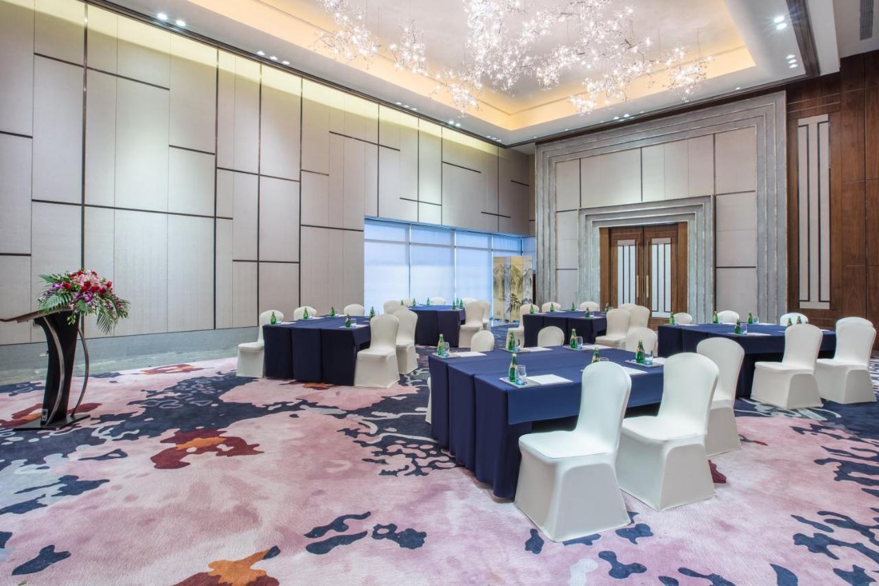 Crowne Plaza Huangshan Taiping Lake, An Ihg Hotel Exterior photo